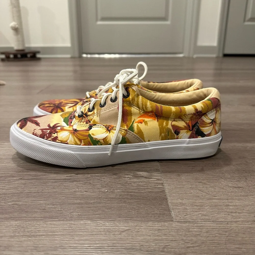Sperry Sneakers